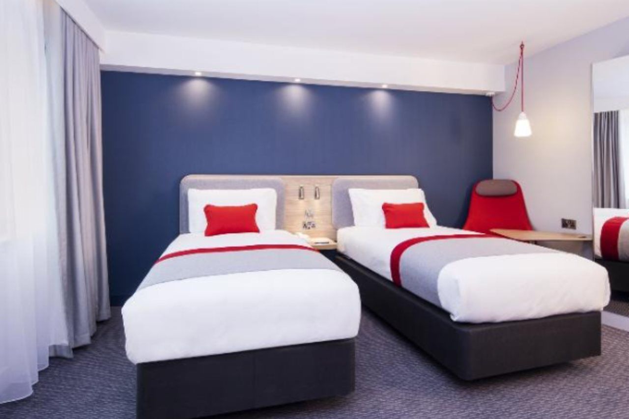Holiday Inn Express Astana - Turan Exteriör bild